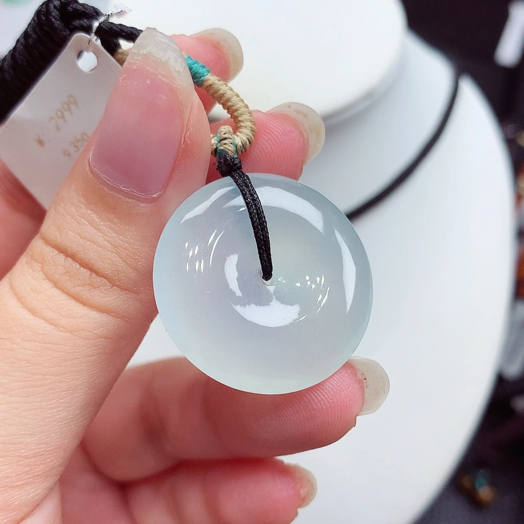 翡翠未镶嵌颈饰翡翠22，26/5.6