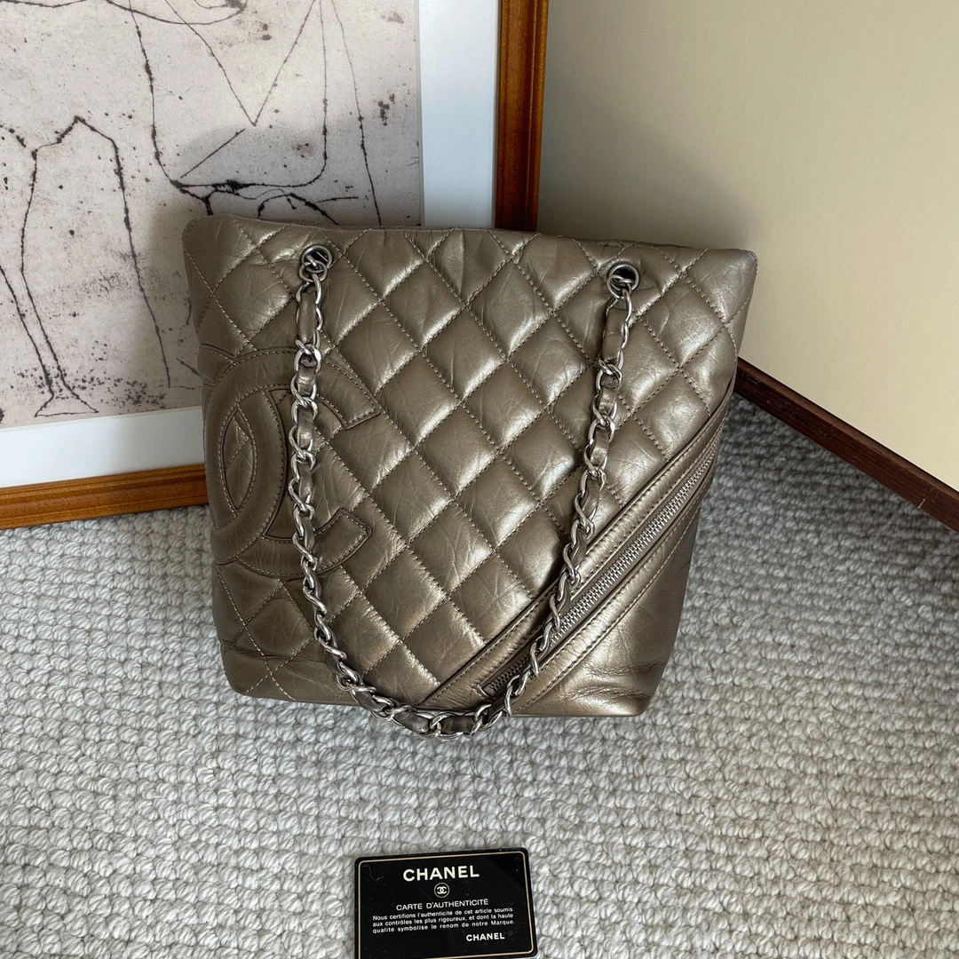 95新 Chanel/香奈儿 金属色油蜡皮康鹏菜篮子｜1777