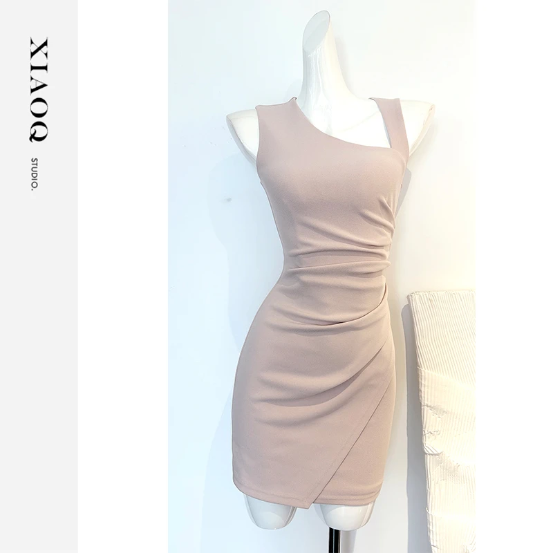 【小Q家】65825设计感不规则斜肩褶皱连衣裙