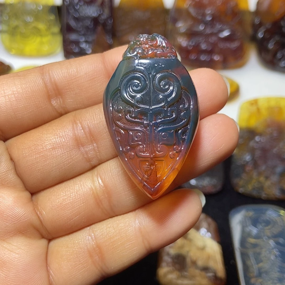 琥珀未镶嵌颈饰缅甸天然琥珀吊坠