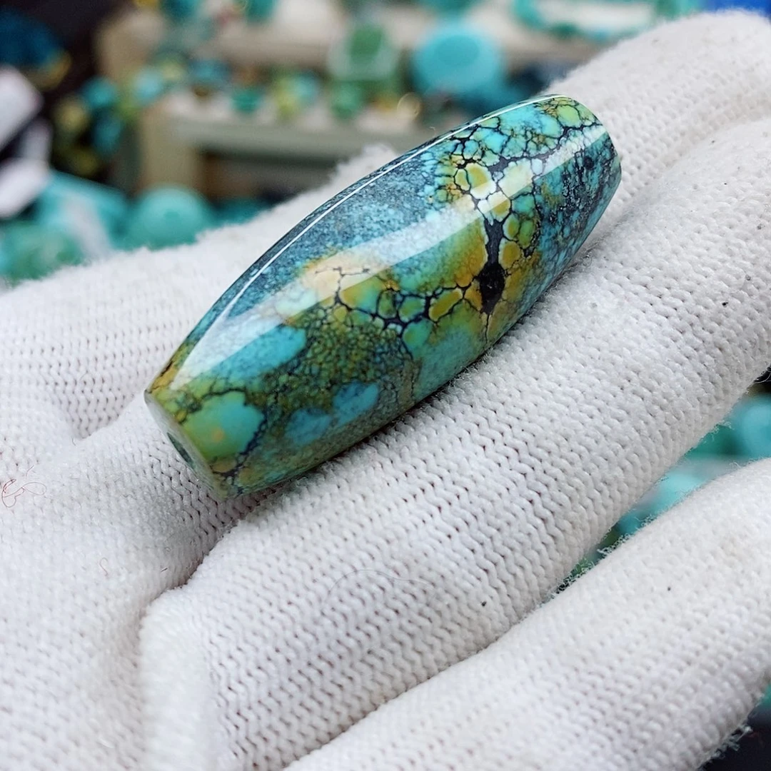 绿松石颈饰未镶嵌