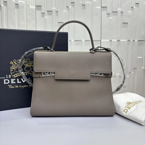 德尔沃/包包/95新/市场价46000/250909DX0015