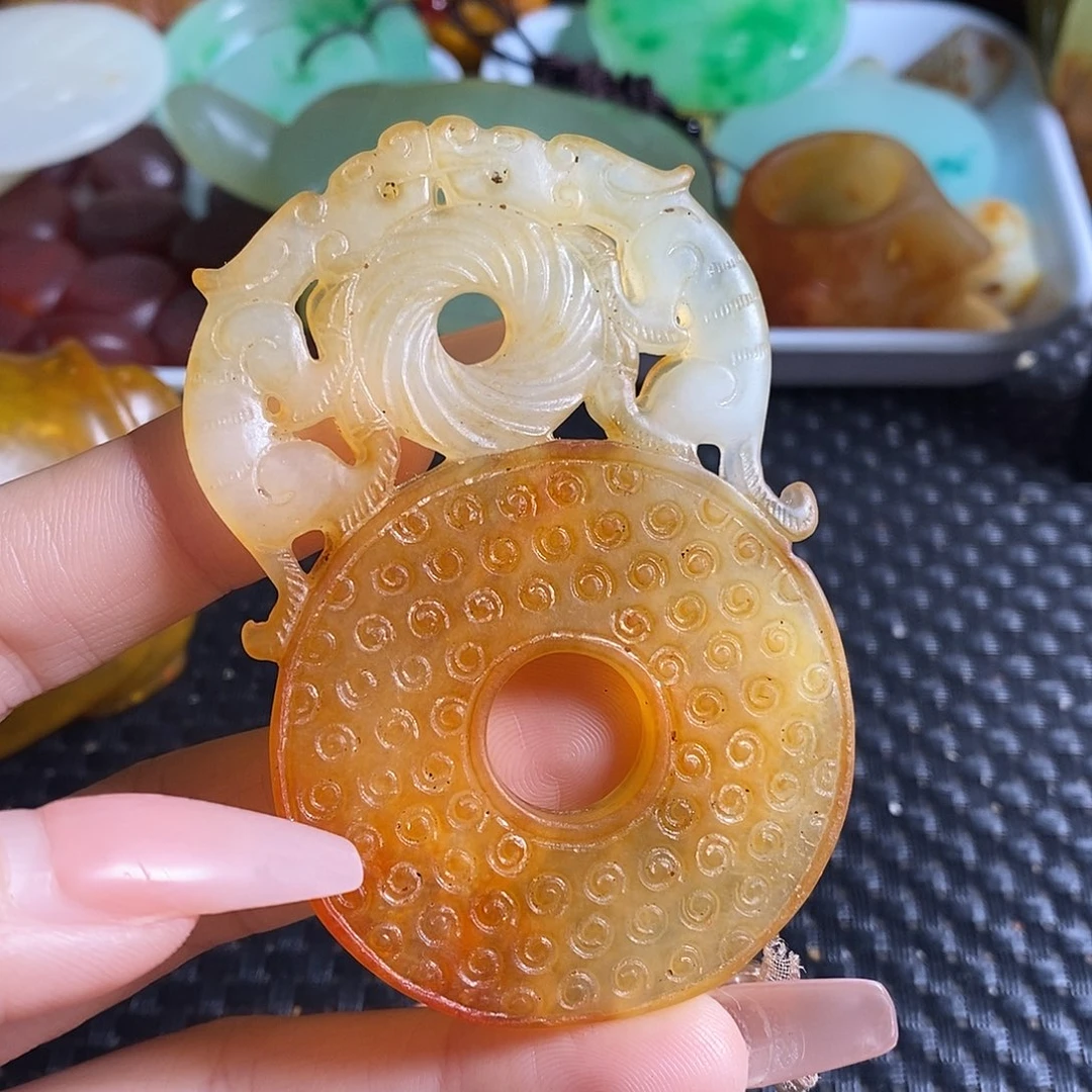 岫岩老玉（透闪石质玉）未镶嵌珠宝奇石