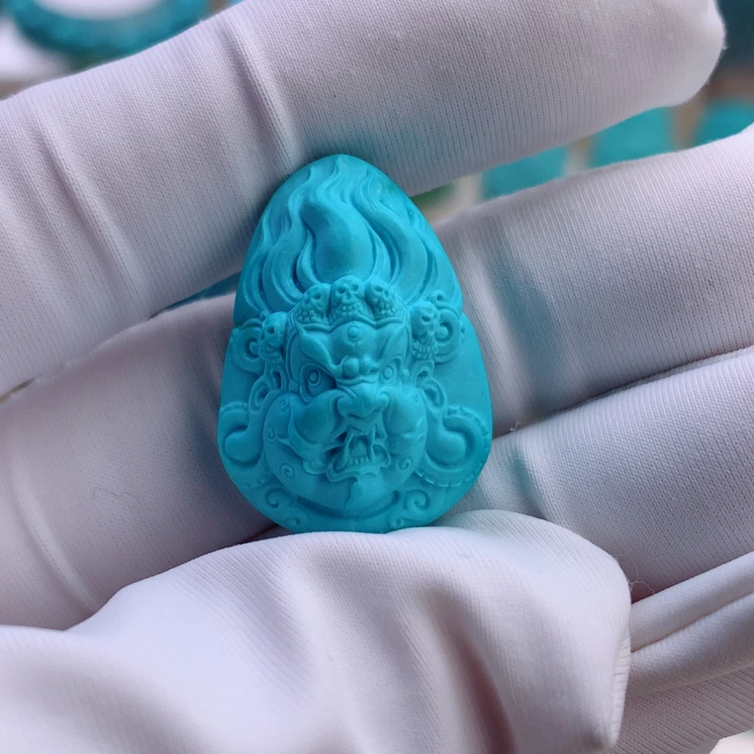 绿松石未镶嵌挂件