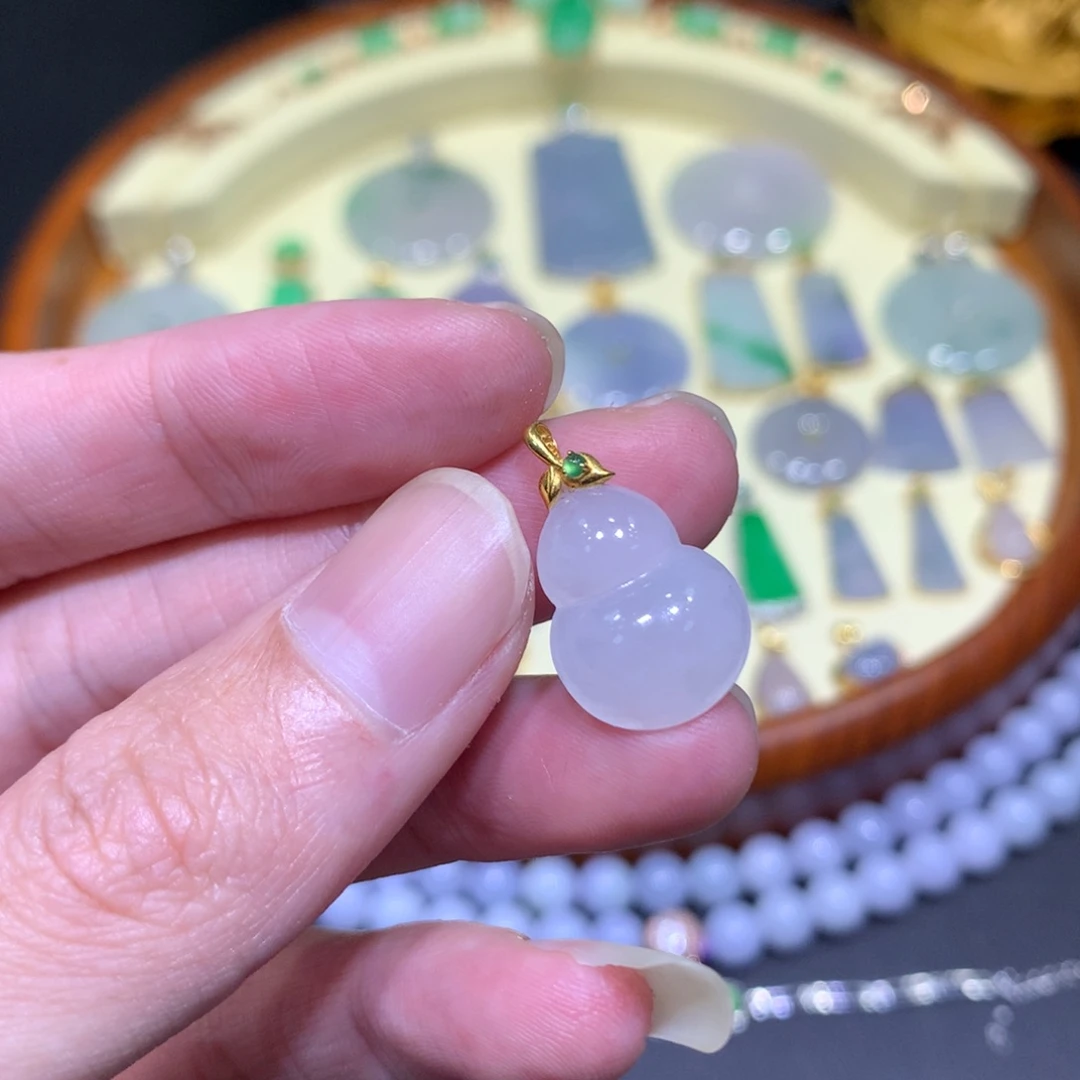 翡翠吊坠(不含链)18K金镶嵌