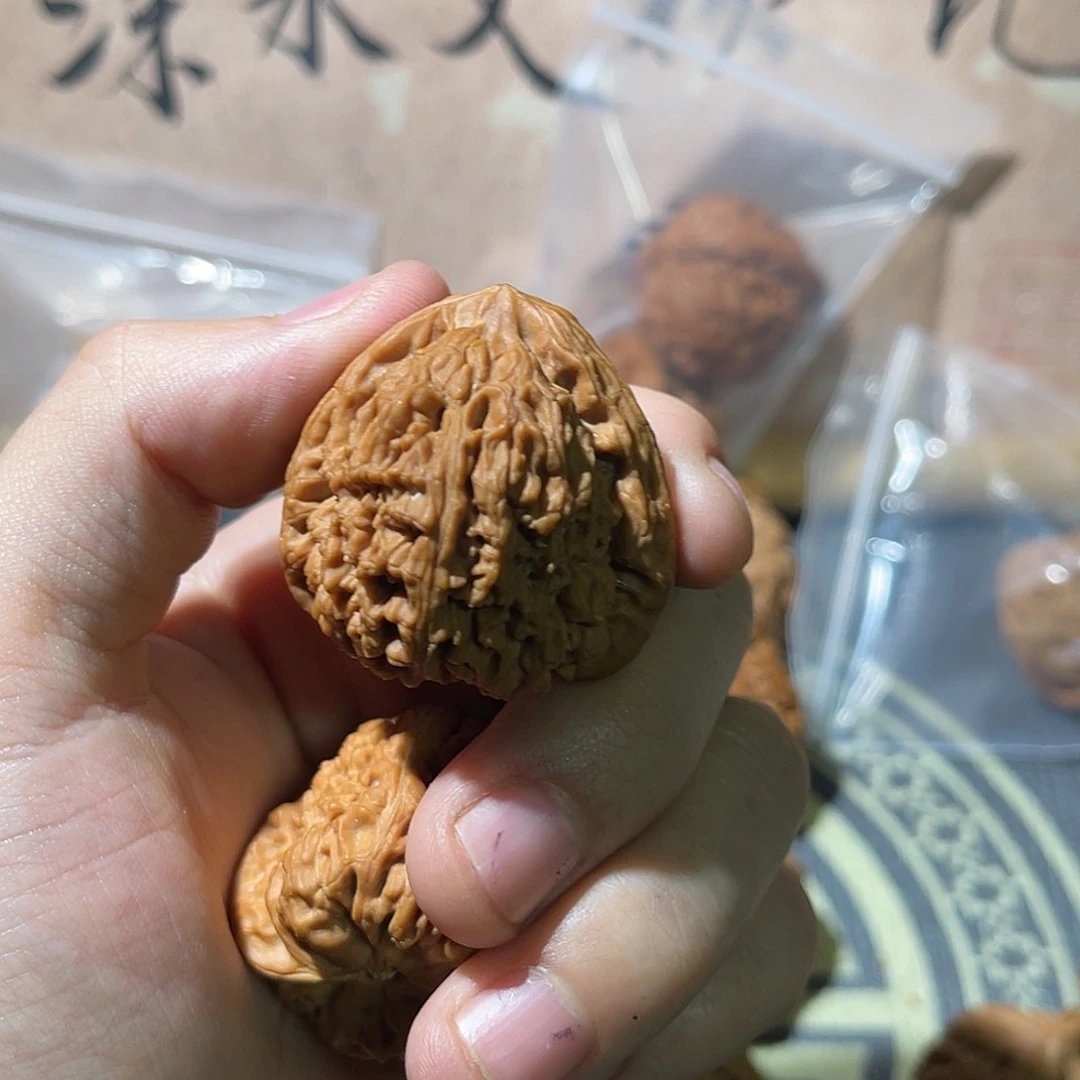 文玩核桃吊坠那*、南疆石000000100