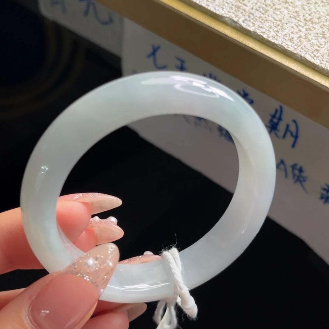 翡翠未镶嵌手镯手镯