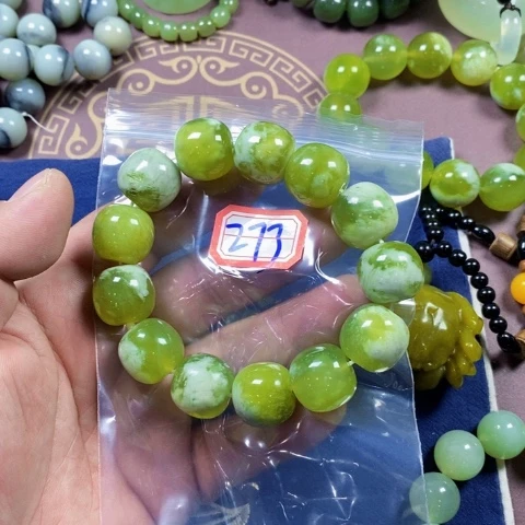 未镶嵌蛇纹石玉手链