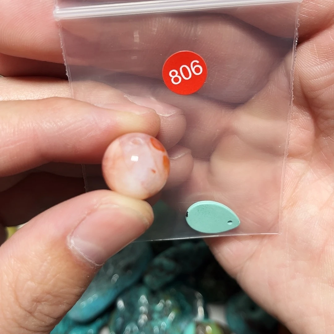 珍***宝南红玛瑙未镶嵌珠宝奇石