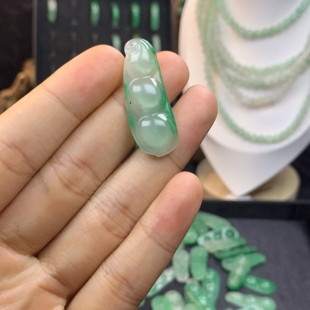 石英质玉合金福豆