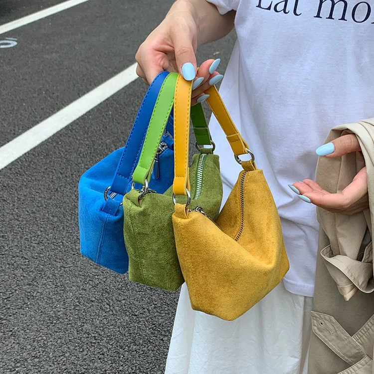 小众设计磨砂复古包包女早秋2025新款休闲今年流行爆款斜挎水桶包
