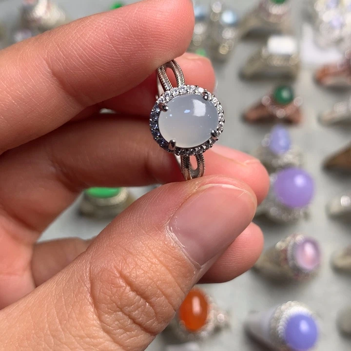 翡翠未镶嵌戒指银托