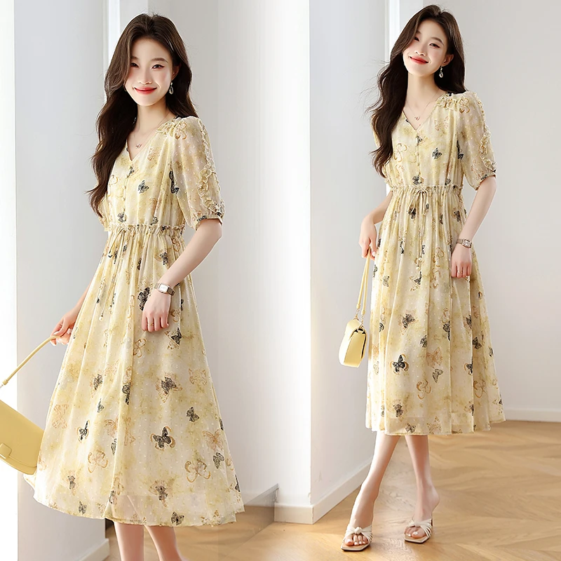 女2025夏季新款时尚气质显瘦遮肚洋气碎花连衣裙减龄今年流行