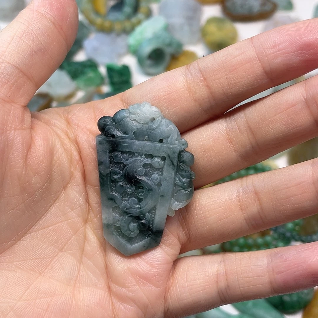 定制翡翠未镶嵌翡翠