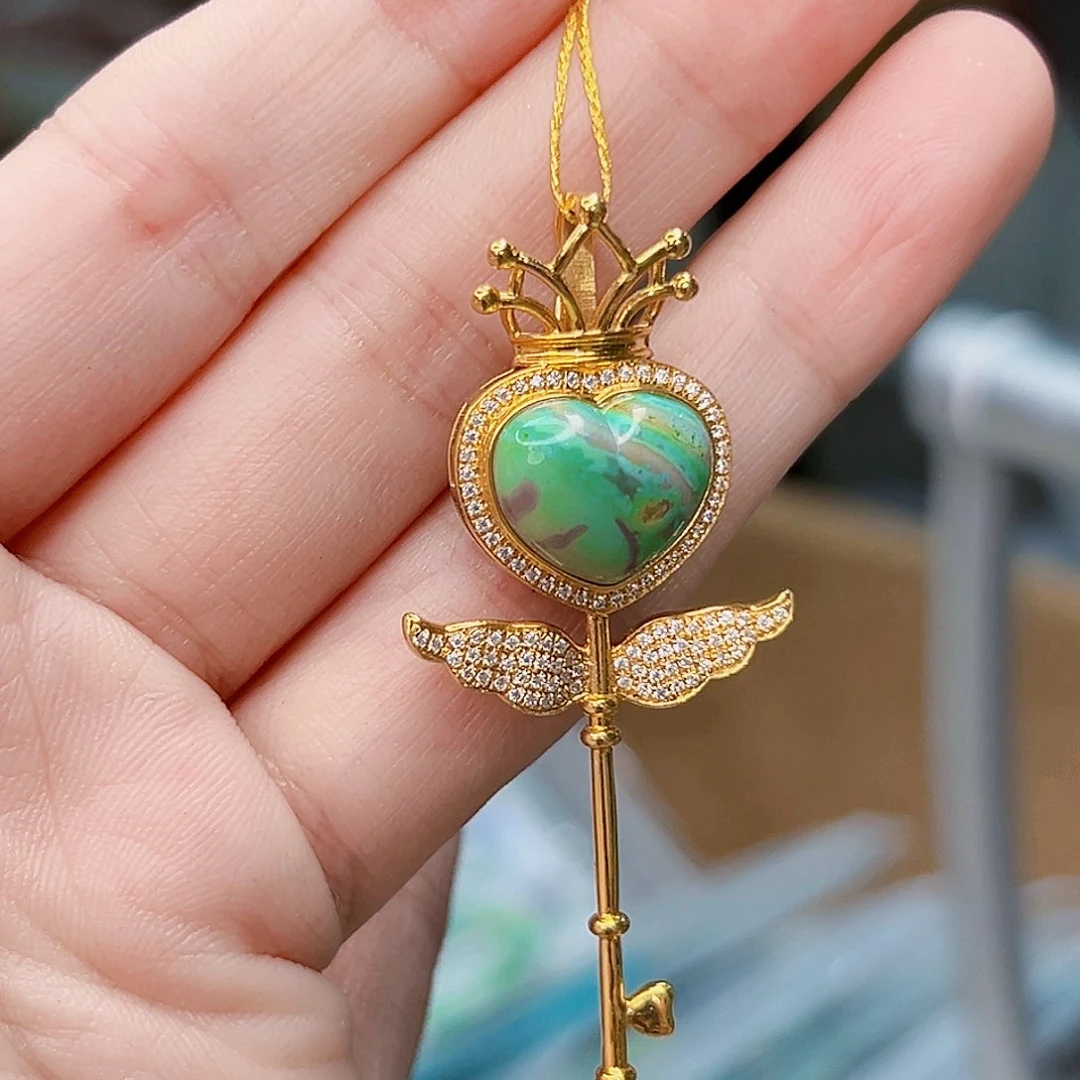 绿松石珠宝奇石18K金镶嵌