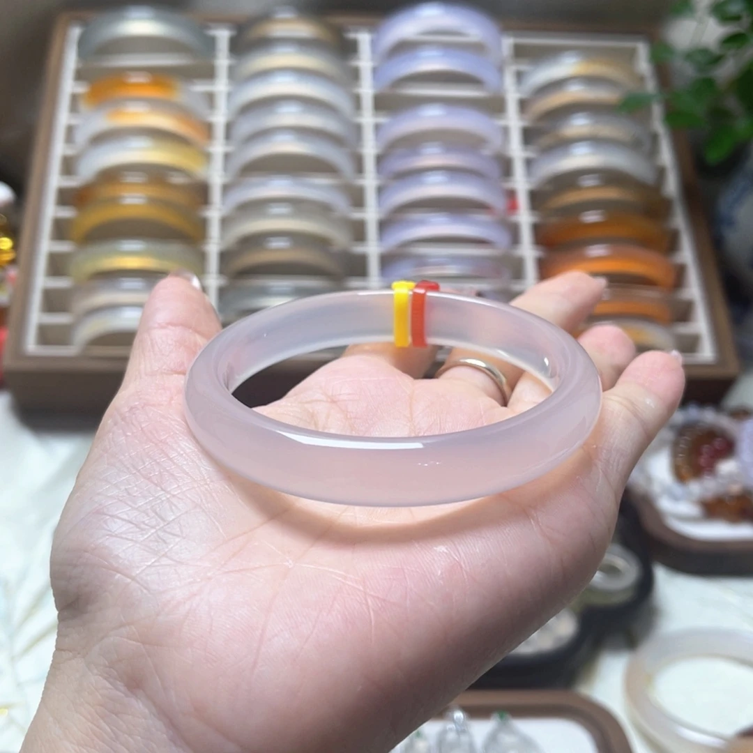 ****福玛瑙/玉髓未镶嵌手镯