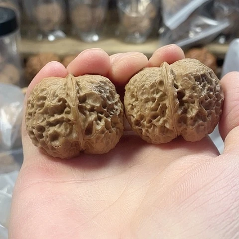 文玩核桃把件贵妃枕带彩39