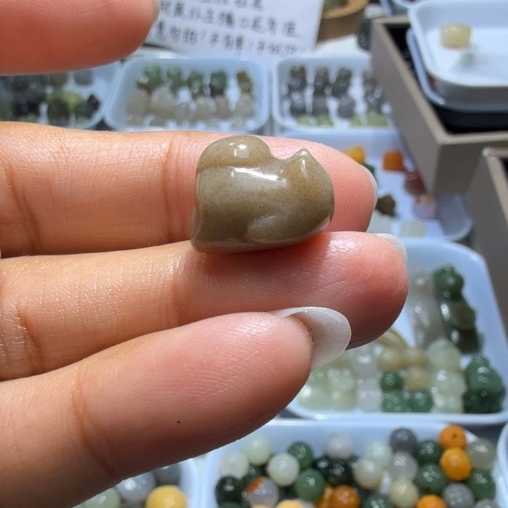 未镶嵌和田玉珠宝半成品