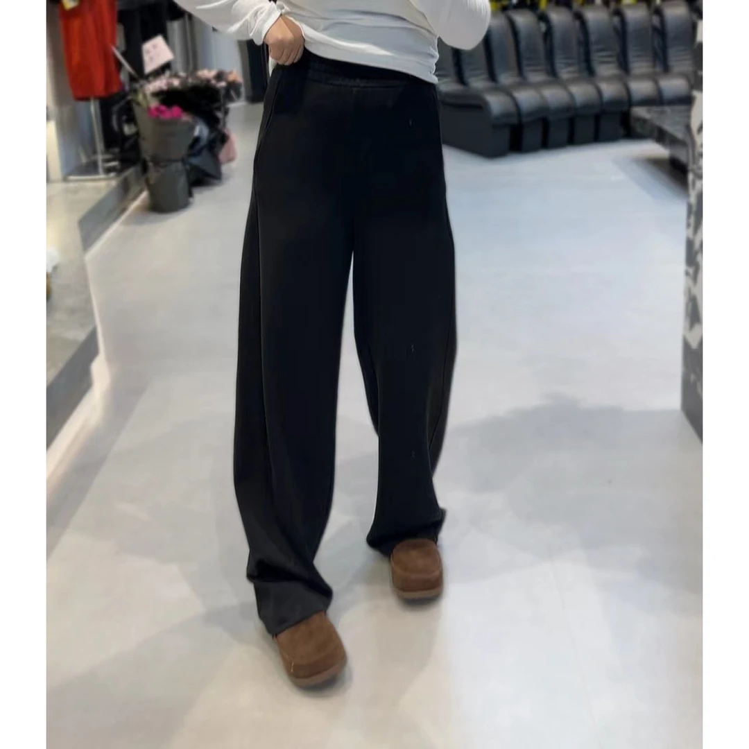 168欧韩集合店| 面膜裤柔软舒适,欧货的 “青春牌”这条黑裤K5321