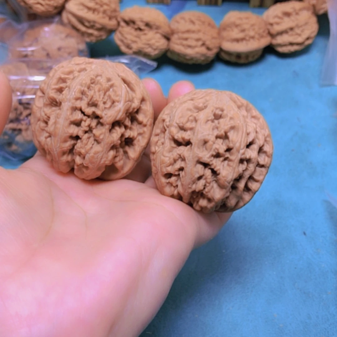 【闪购商品】把件核桃44粗筋修尖