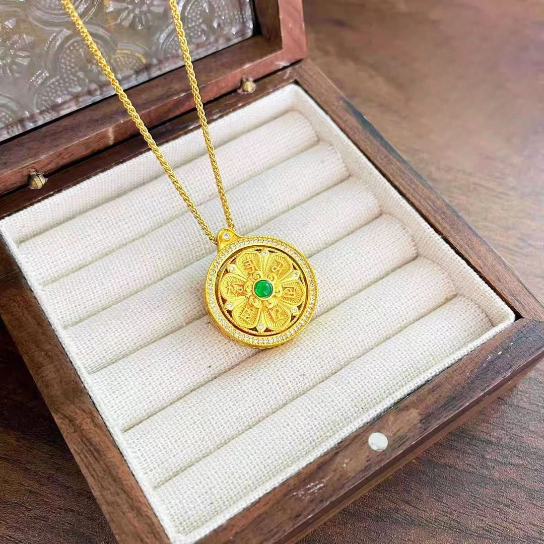 合金琉璃吊坠 绿珠钻可转动黄金色六字真言轮盘