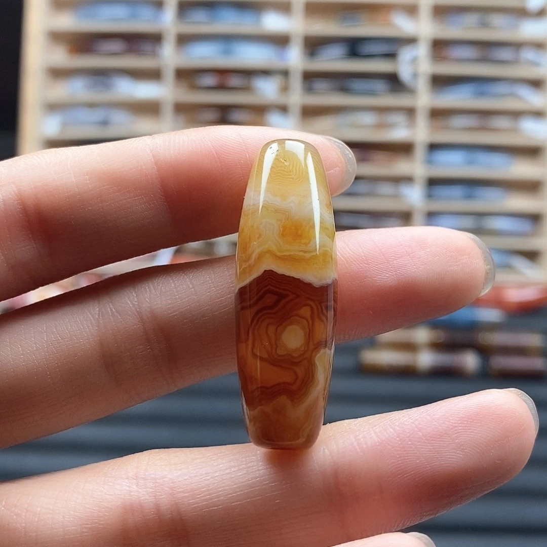 未镶嵌颈饰玛瑙/玉髓简*