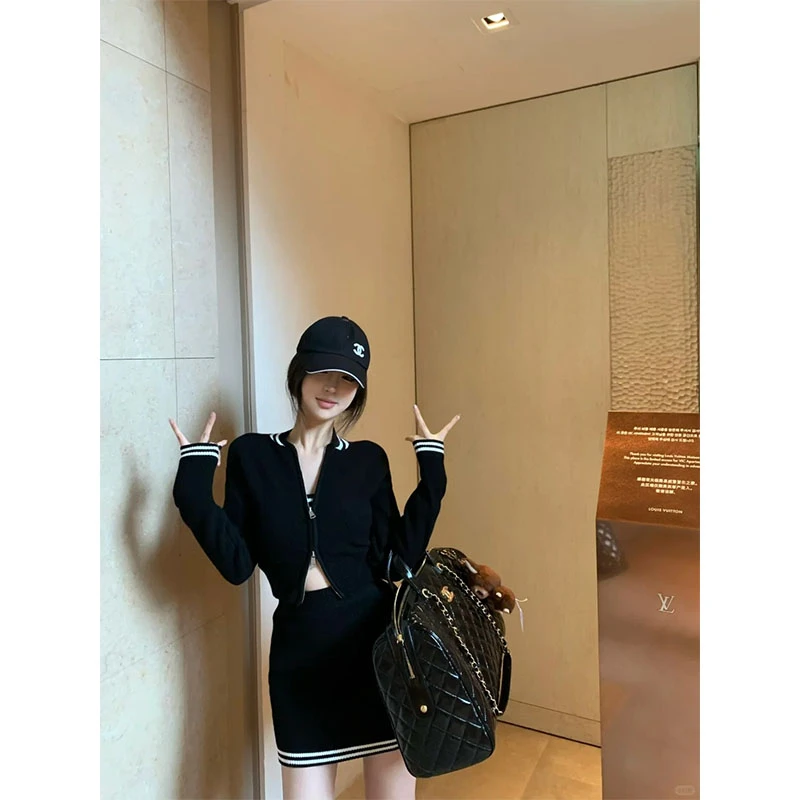 秋季修身显瘦内搭上衣休闲简约薄款长袖开衫气质时尚收腰半身裙女