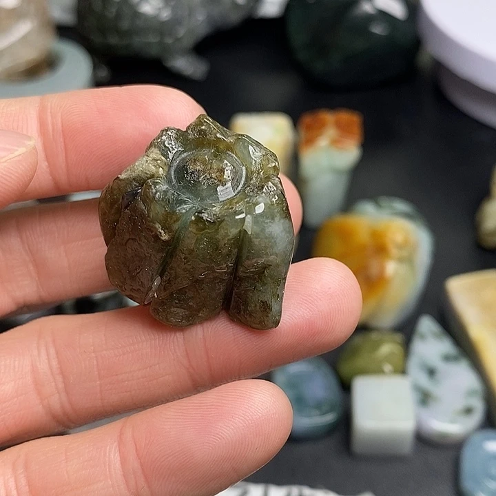 翡翠未镶嵌颈饰天然翡翠42