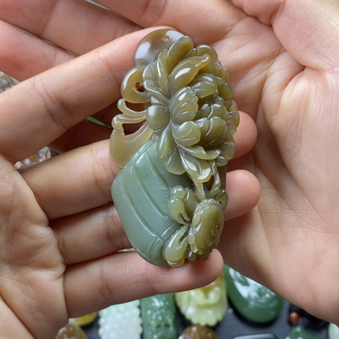 颈饰未镶嵌和田玉