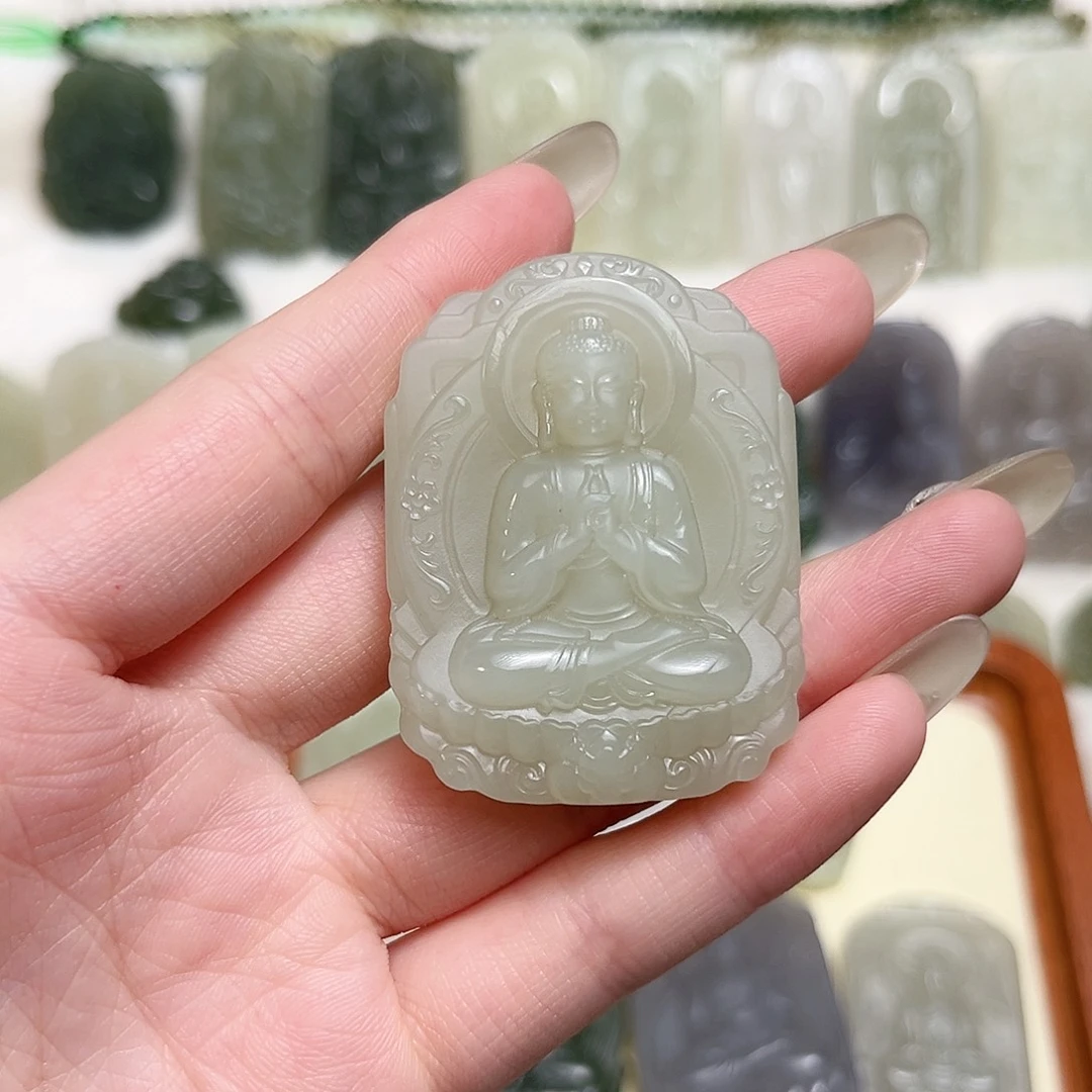 柒***丶和田玉未镶嵌颈饰