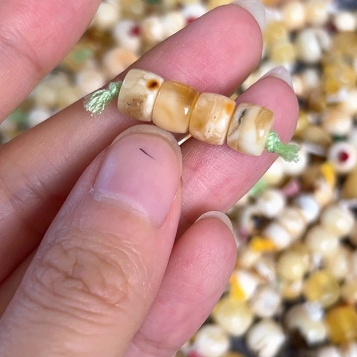 未镶嵌蜜蜡裸石6.8mm一组