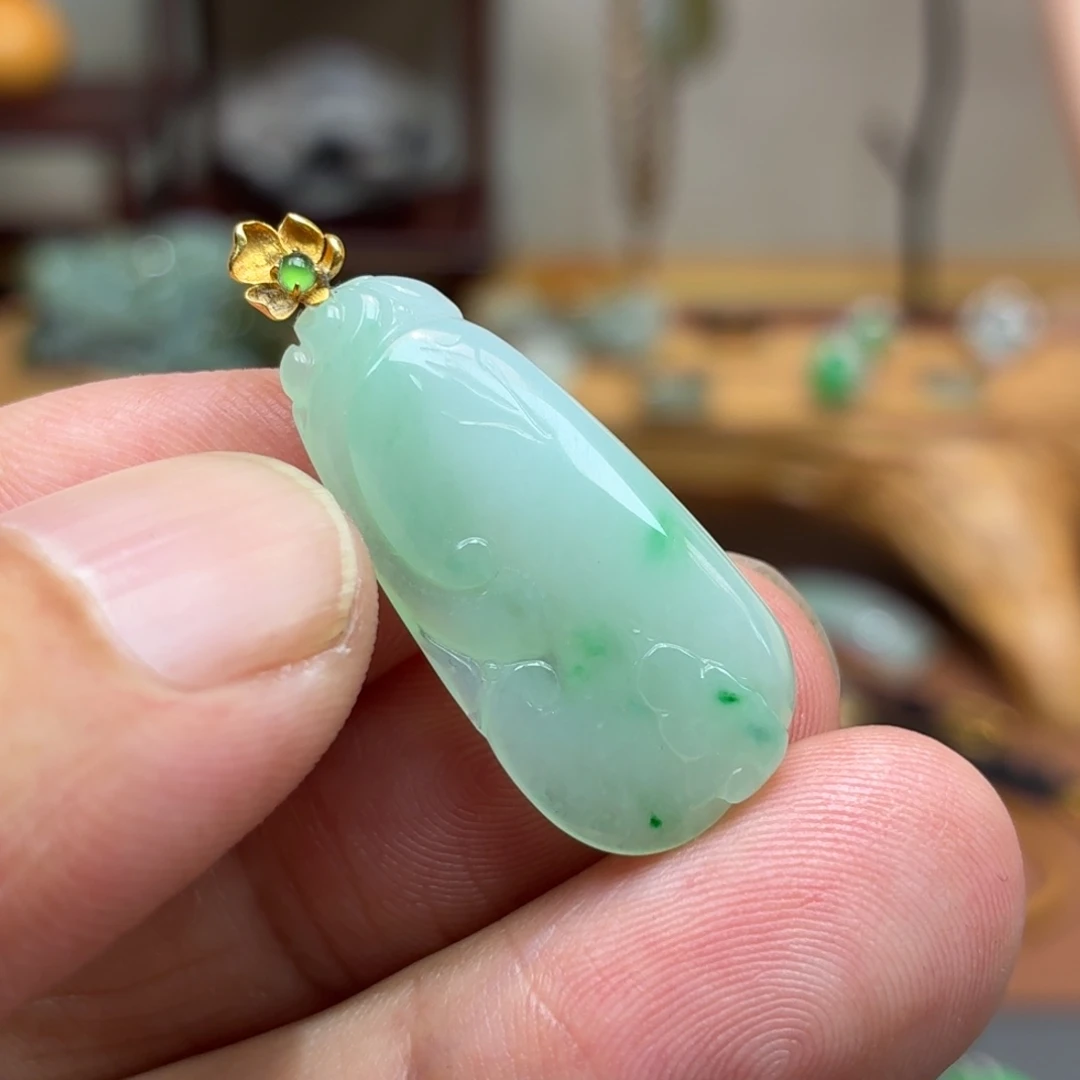 翡翠18K金镶嵌颈饰