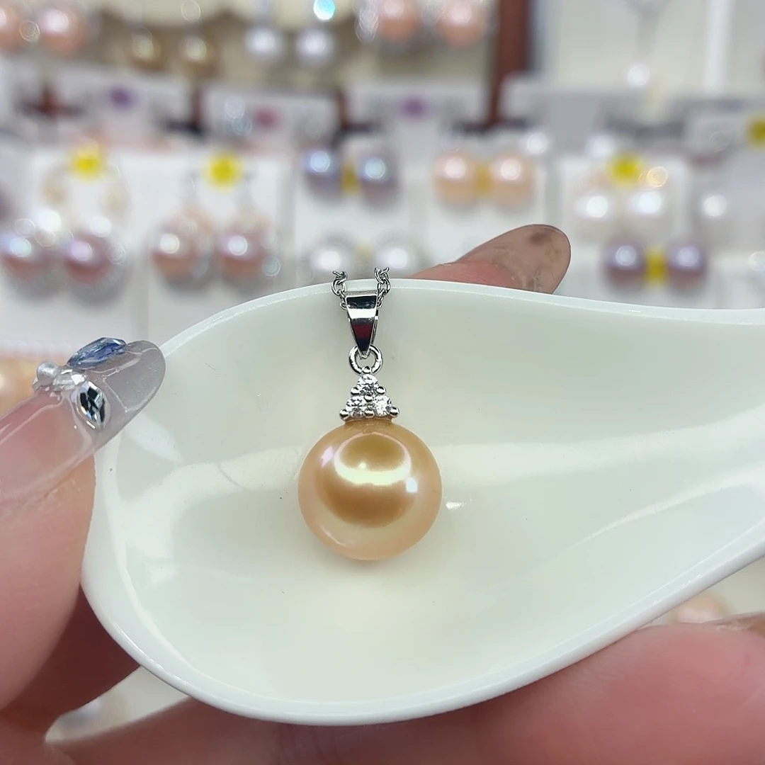 合金淡水珍珠颈饰