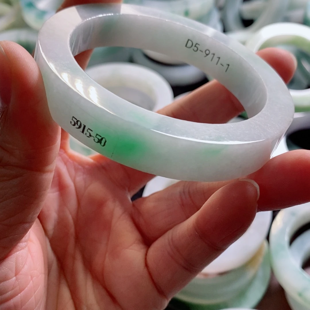 周***茶定制翡翠未镶嵌A货