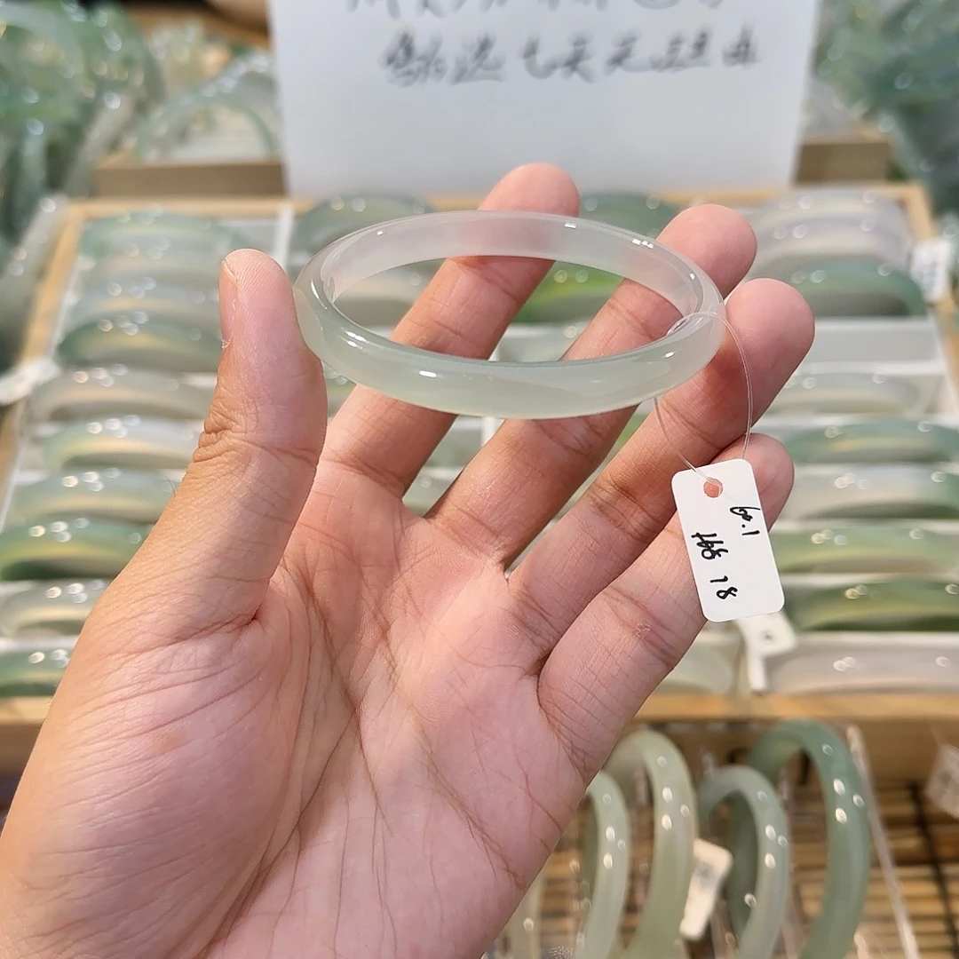 玛瑙/玉髓未镶嵌手镯圈口60.1