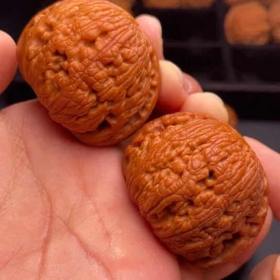 文玩核桃把件秦岭山脉核桃