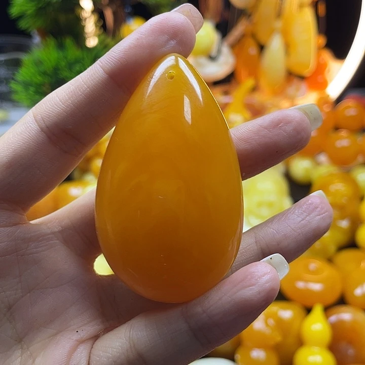 蓝****非金属全品无瑕水滴吊坠