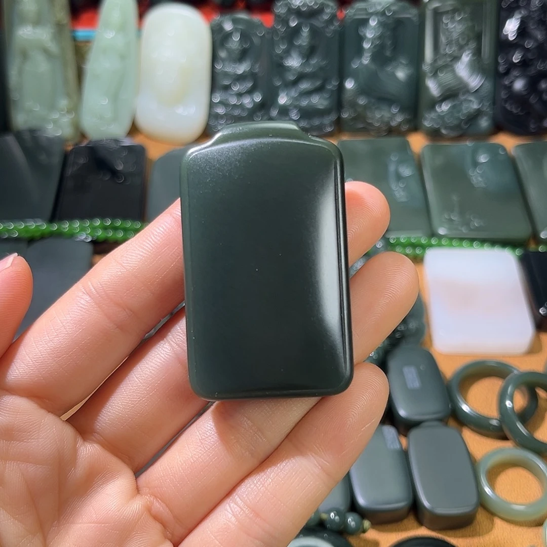 和田玉（青玉）未镶嵌颈饰