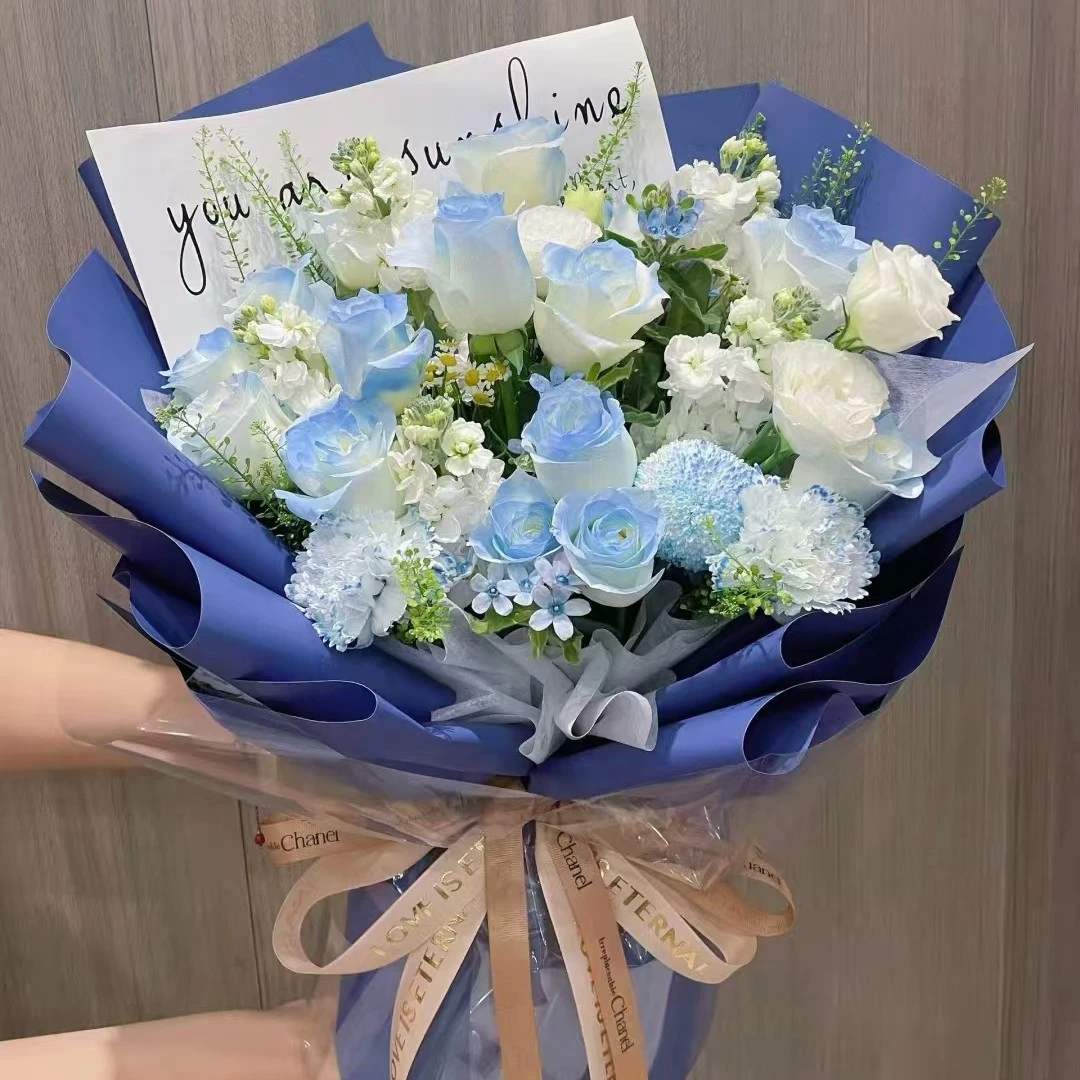 【蔚蓝海岸】17 枝碎冰蓝玫瑰紫罗兰混搭鲜花花束