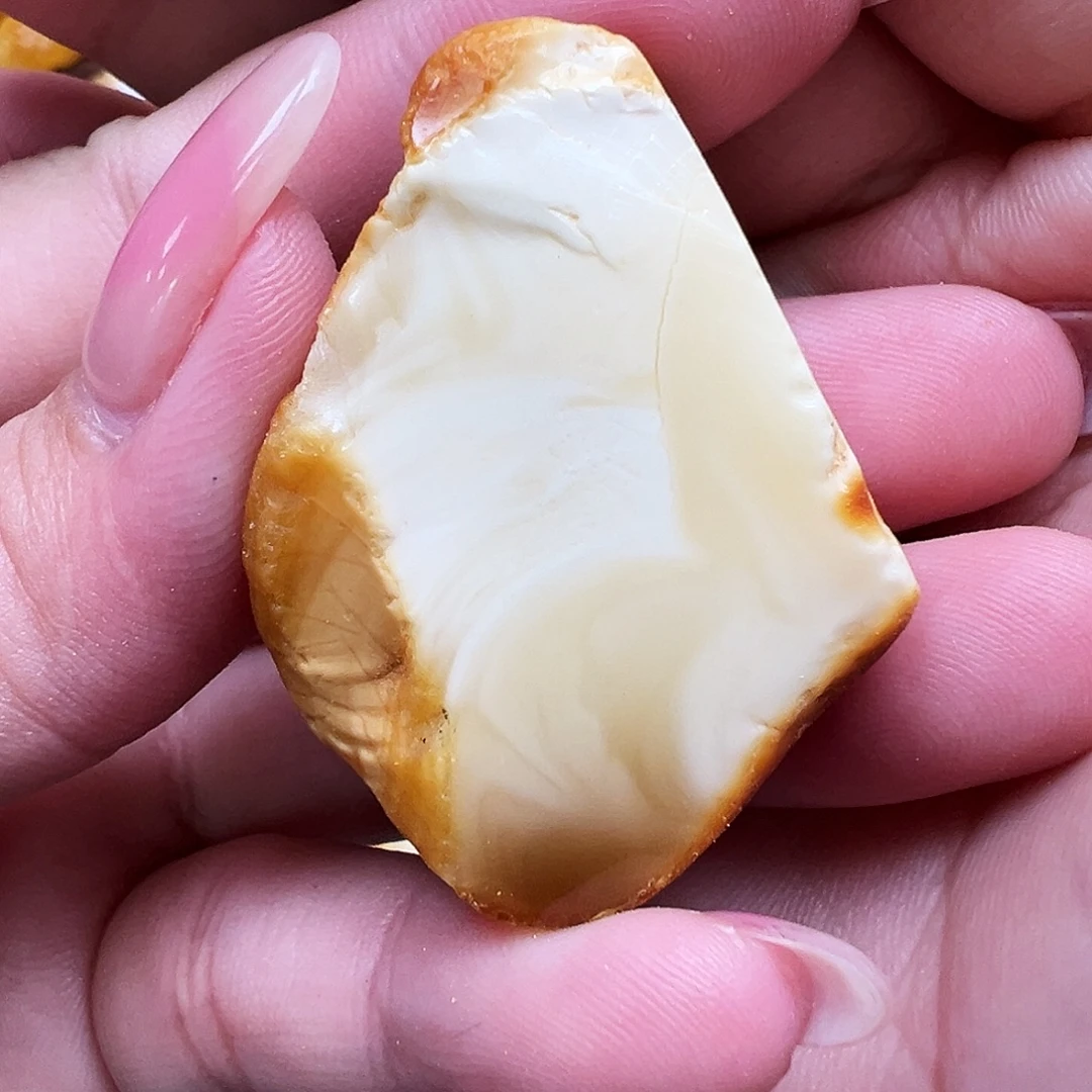 定制琥珀未镶嵌蜜蜡