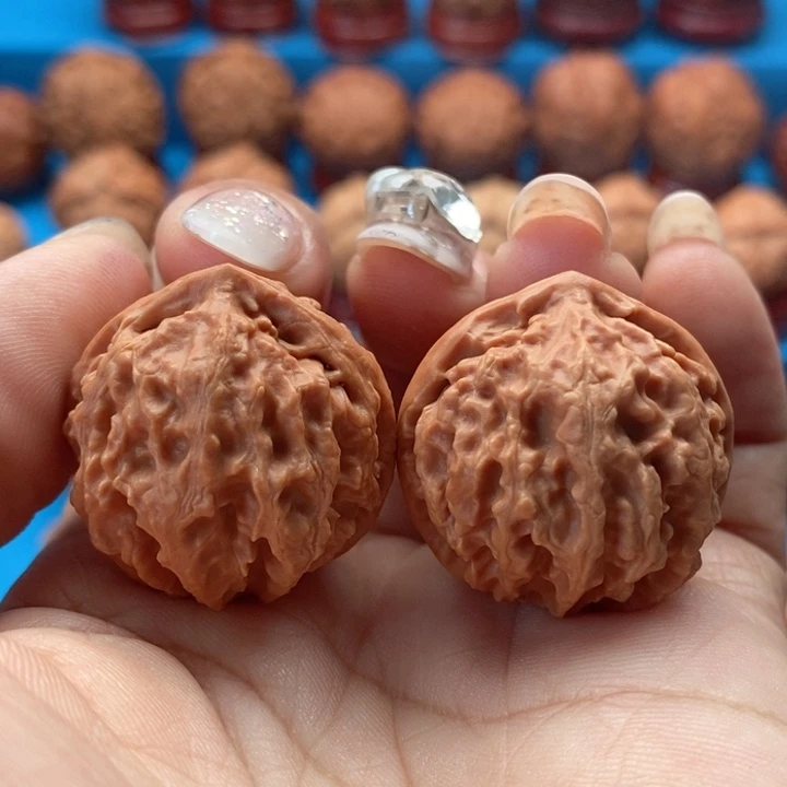 文玩核桃把件蚂蚁球