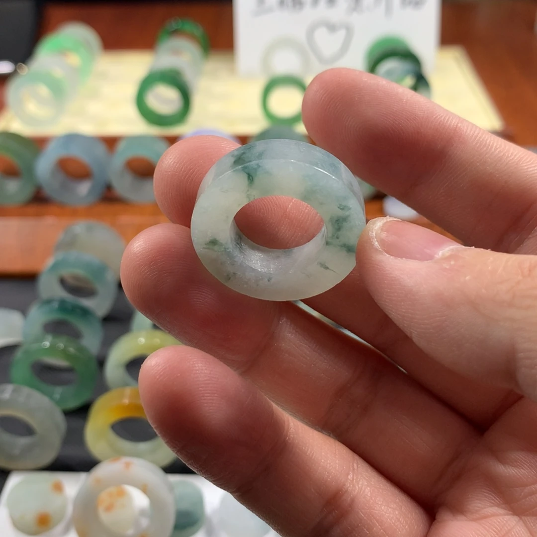 定制翡翠未镶嵌定制