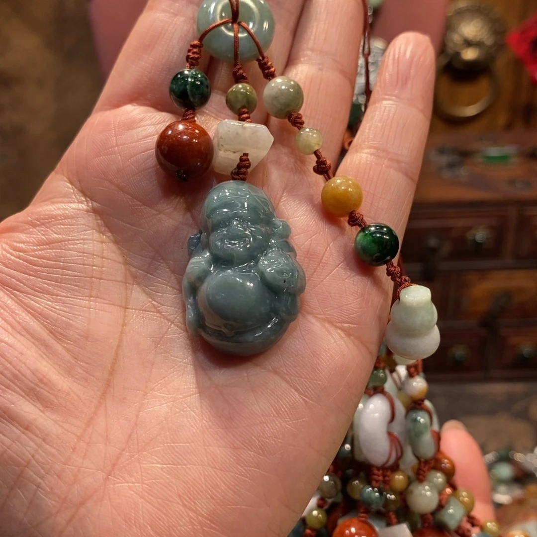 翡翠吊坠(赠链)未镶嵌