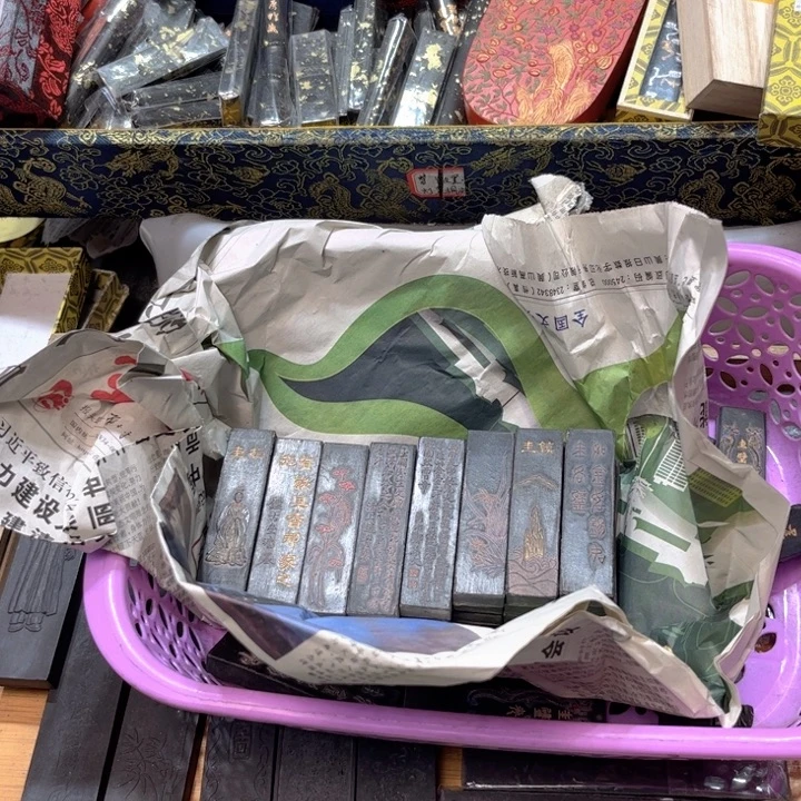 哈哈哈哈哈刚刚8条