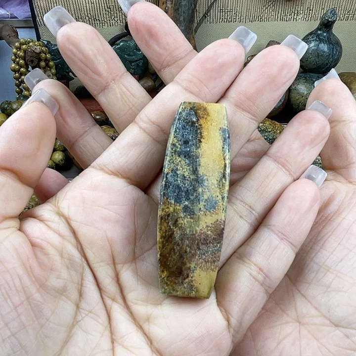 岫岩河磨玉（透闪石质玉）把件未镶嵌