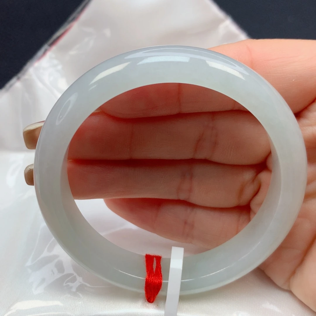 翡翠手镯未镶嵌51-52浅绿