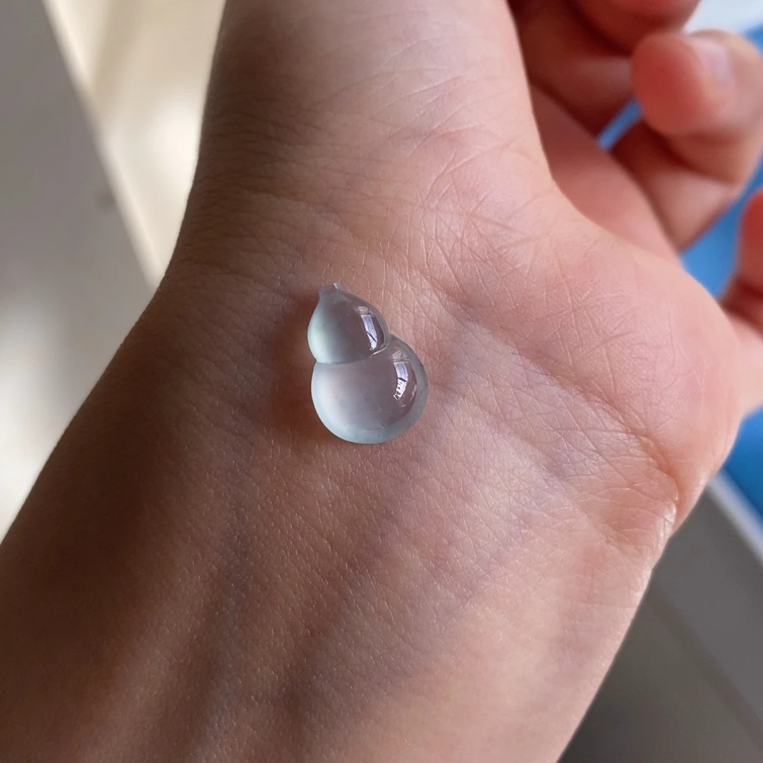 翡翠未镶嵌颈饰葫芦