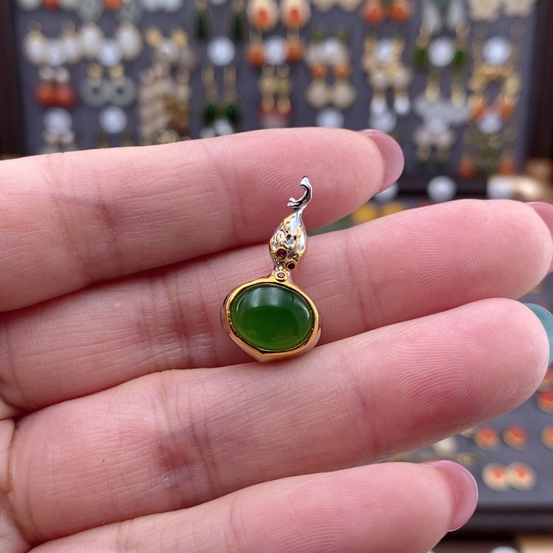 颈饰银S925镶嵌和田玉