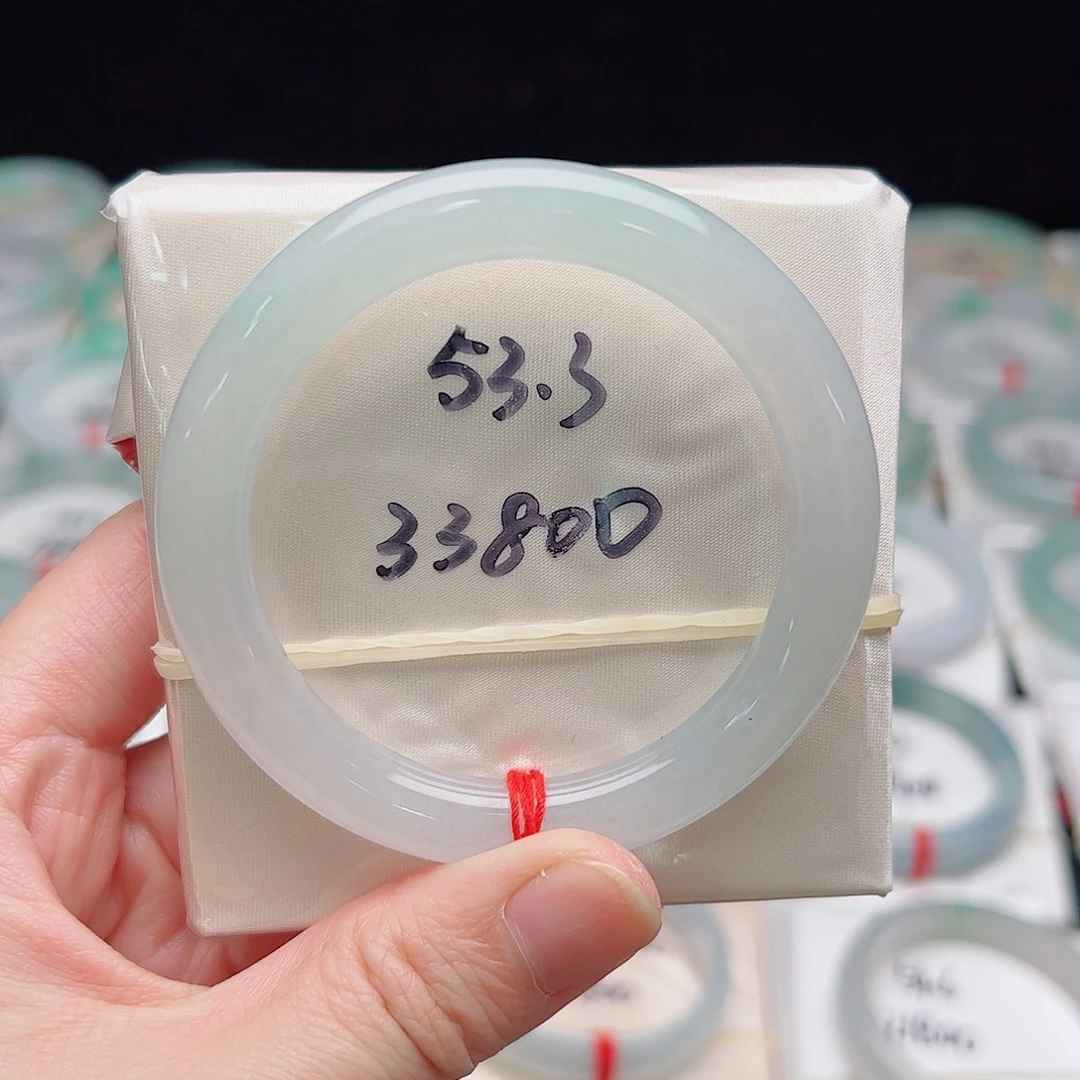 翡翠未镶嵌手镯（圆镯）