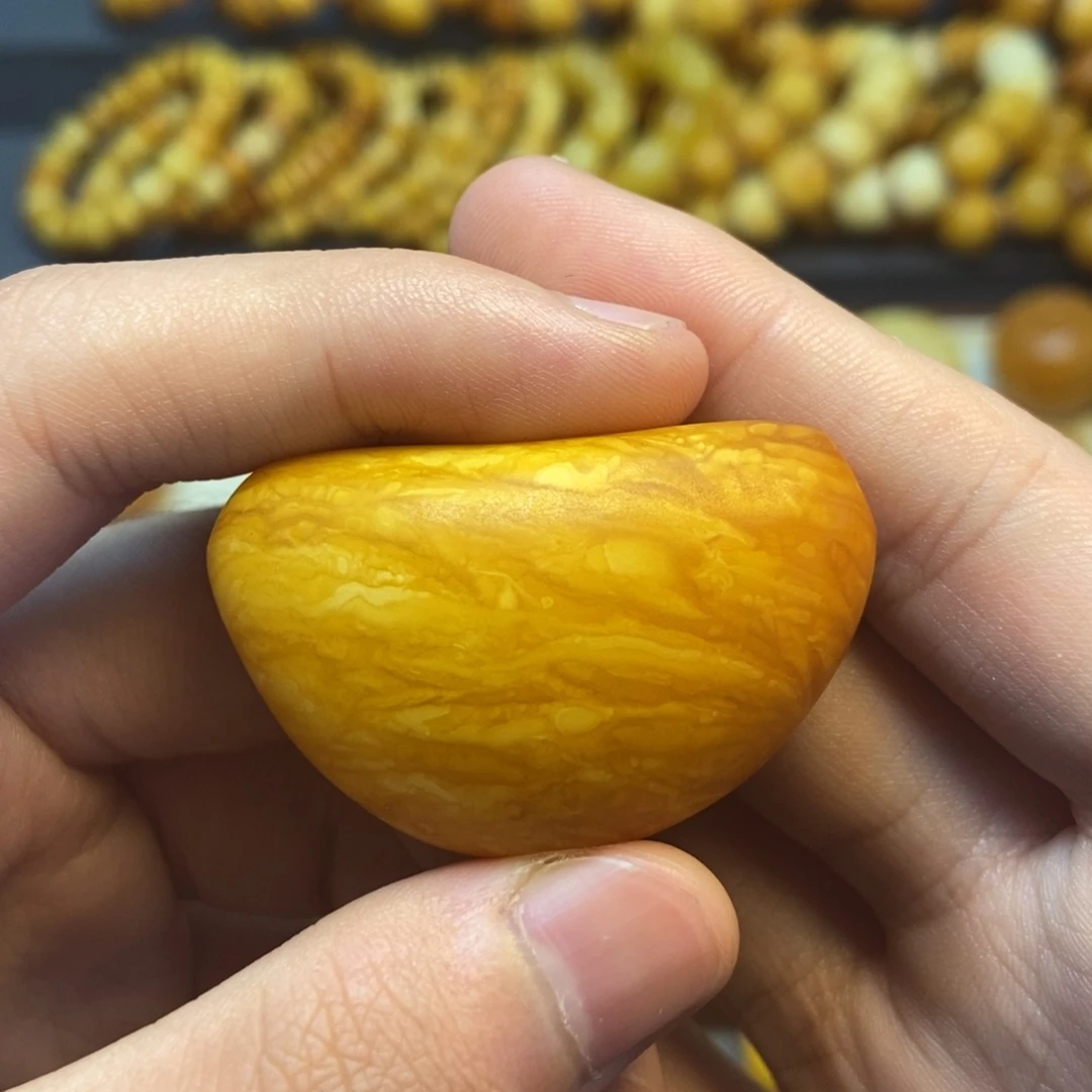 蜜蜡未镶嵌珠宝奇石